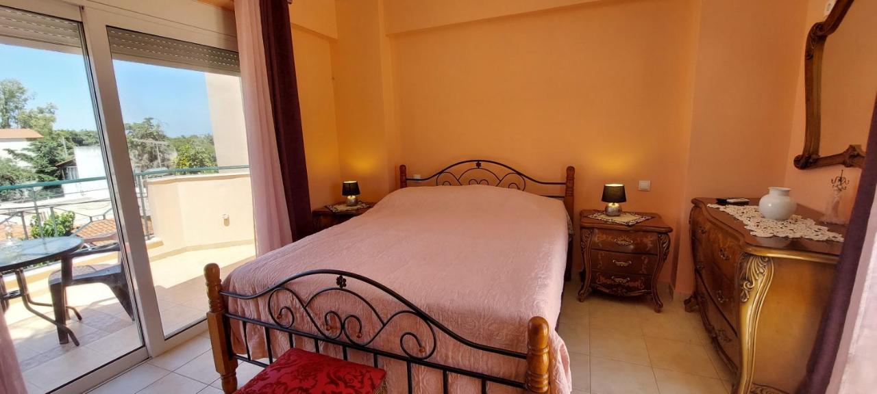 Anastacias Apartment Artemida  Bagian luar foto