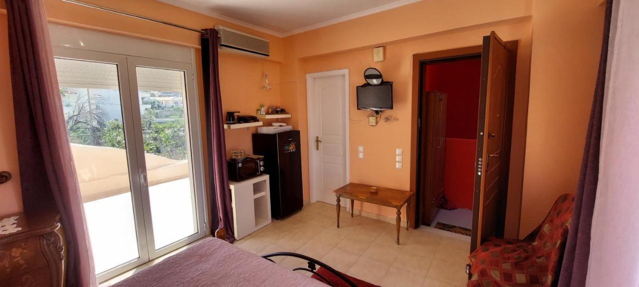 Anastacias Apartment Artemida  Bagian luar foto