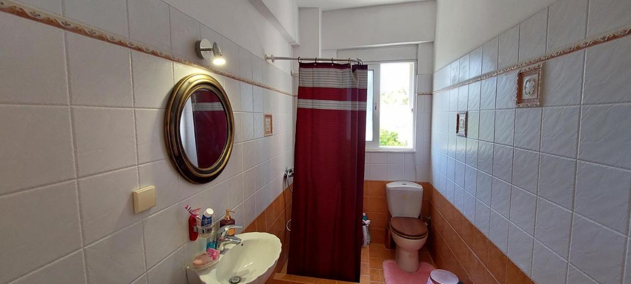 Anastacias Apartment Artemida  Bagian luar foto
